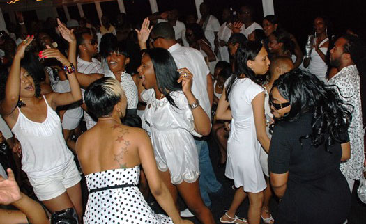 all white boat party outfits