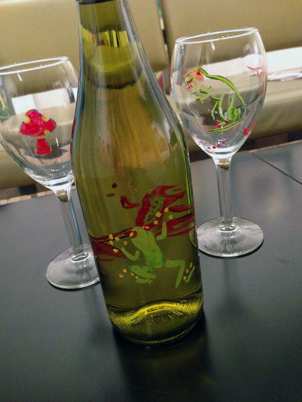 Example of two painted wine glasses and wine bottle Example of two painted wine glasses and wine bottle
