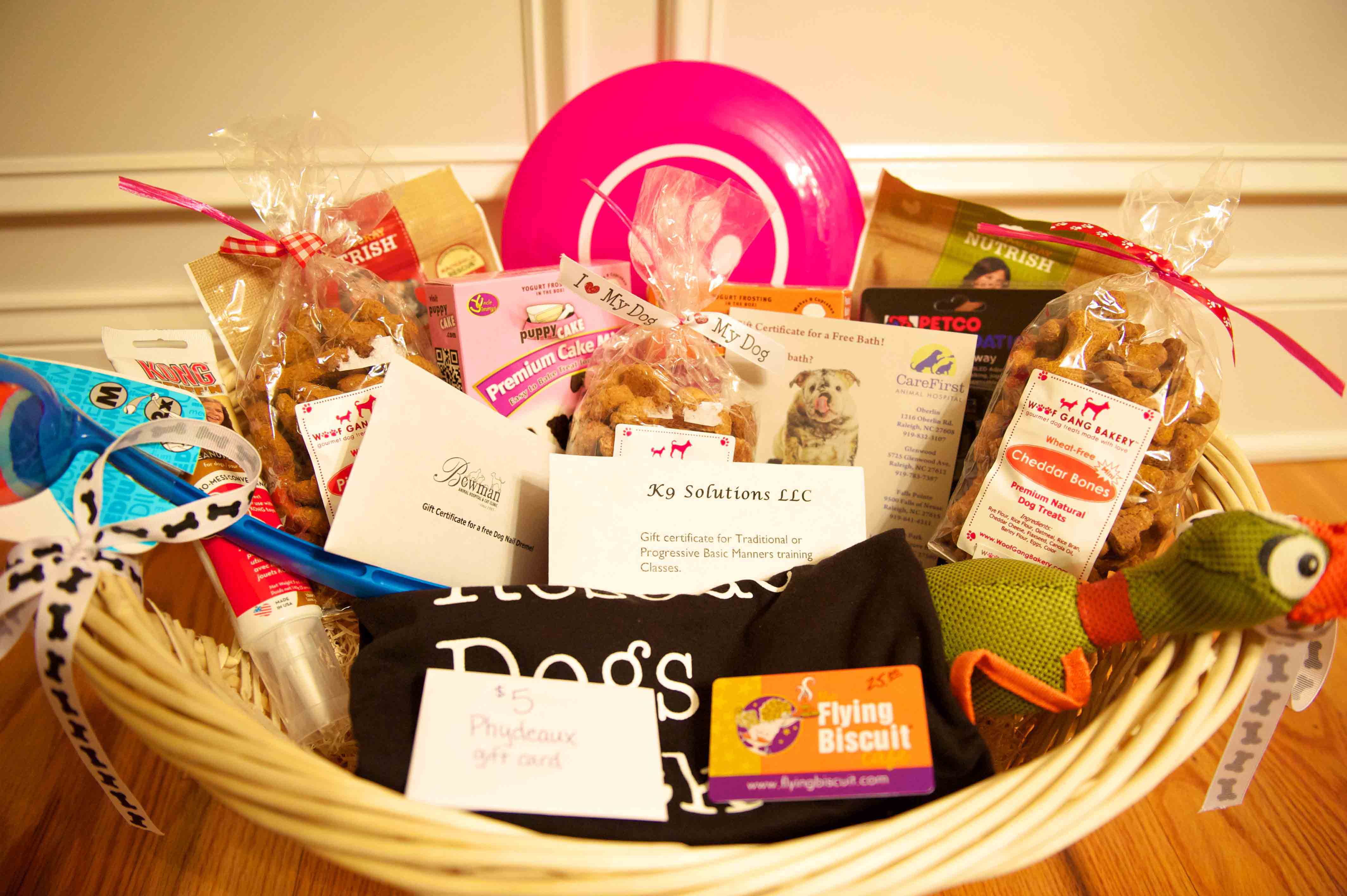 shelter-exchange-charity-raffle-win-a-dog-or-cat-themed-gift-basket